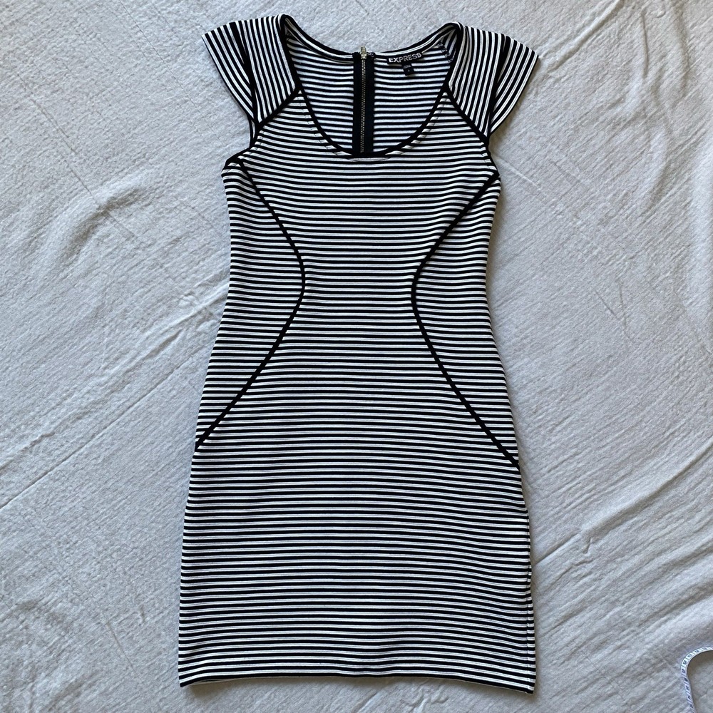 Express Womens Stripe Black White Cap Sleeve Full Back Zip Closure Size 2 Dress