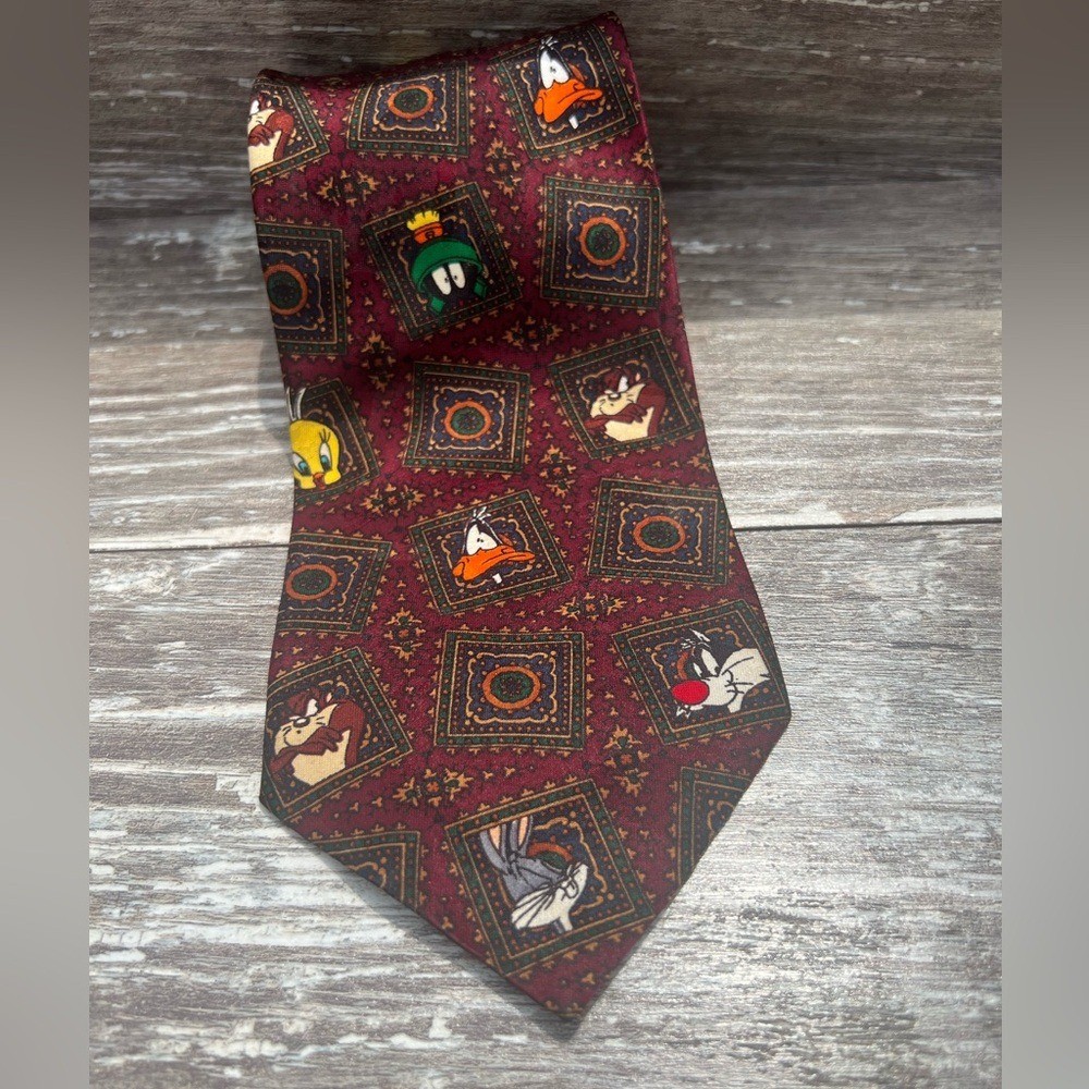 Looney Tunes necktie Warner Bros.vintage novelty men's tie Taz Bugs Daffy Marvin