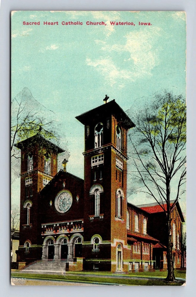 Waterloo IA-Iowa Sacred Heart Catholic Church Vintage Postcard