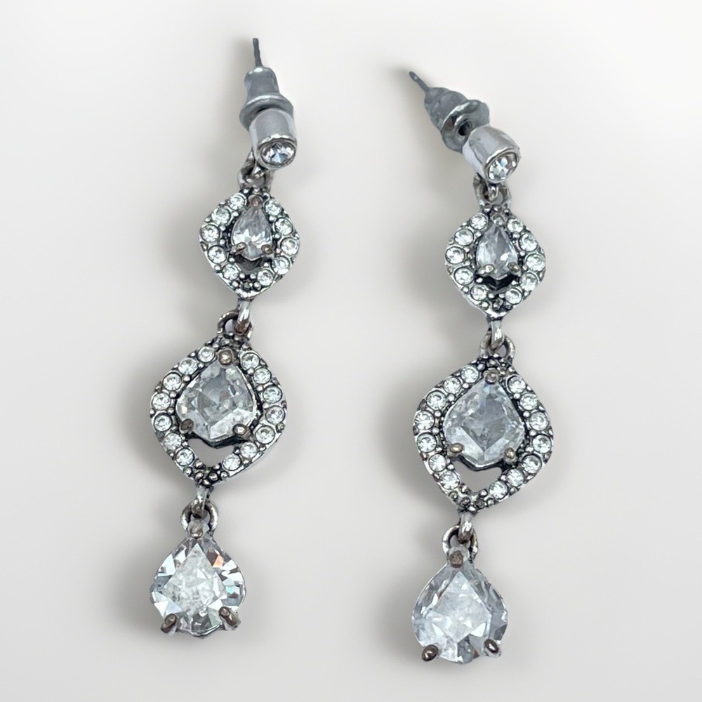 Vintage Y2K Monet Clear Rhinestone Silver Tone Dangle Earrings Women's Jewelry