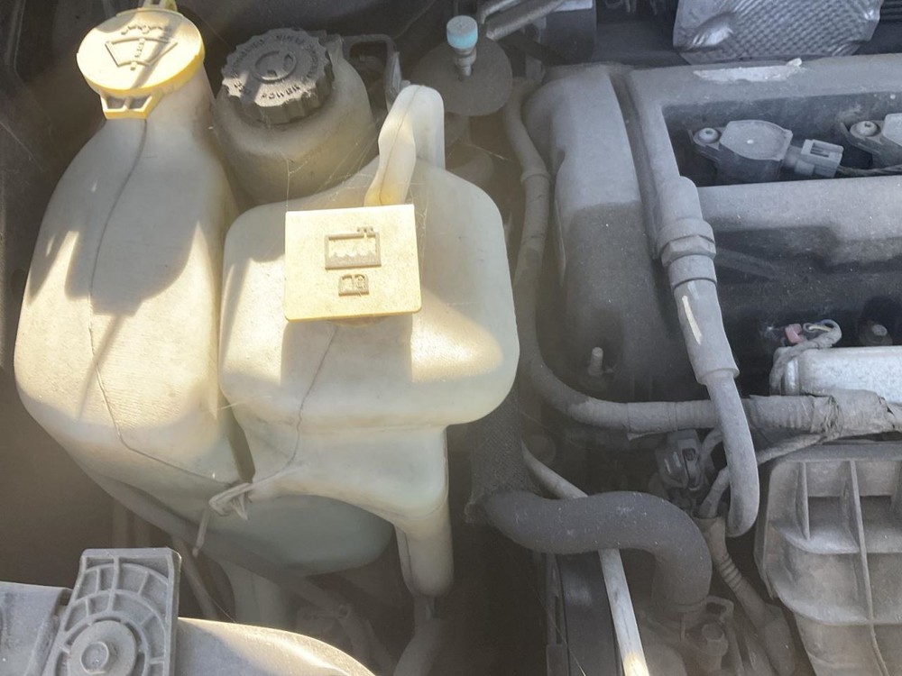 Coolant Reservoir for 2008-2017 Jeep Compass Classic Style 4675571