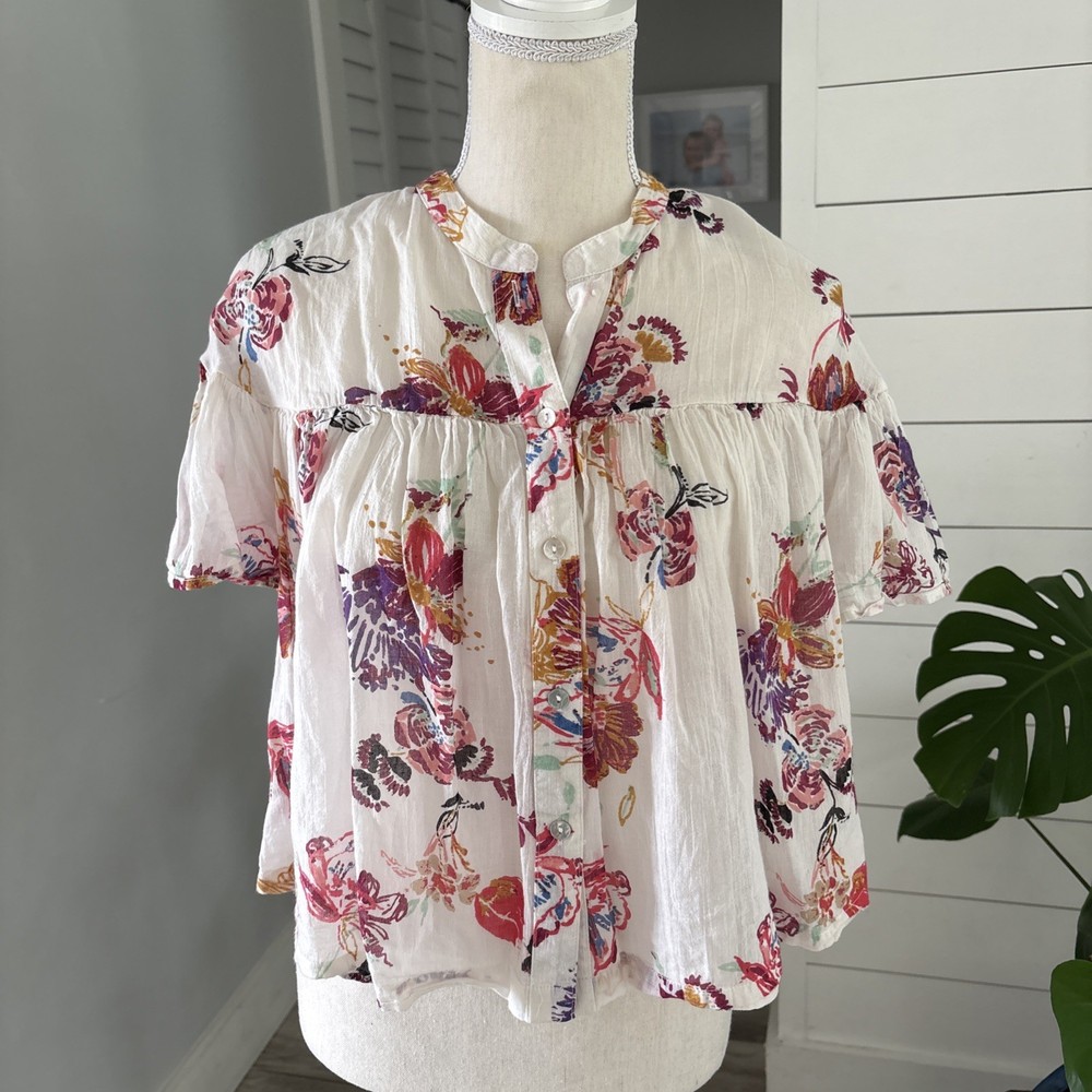 Free People Sweet Escape Ivory Floral Crop Button Blouse Top Size Medium