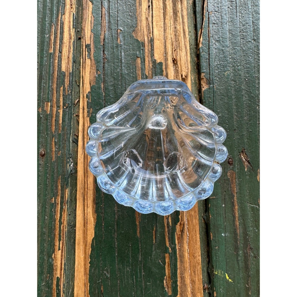 Vintage Clear Pressed Glass Scalloped Seashell Footed Trinket Dish Bowl Coastal