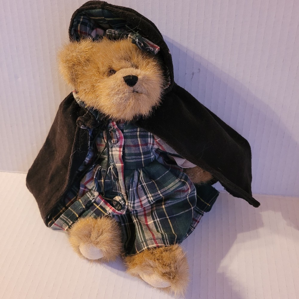 Boyds Bears Bailey Retired 1995 Black Cape With Green Plaid Dress Stuffed Animal