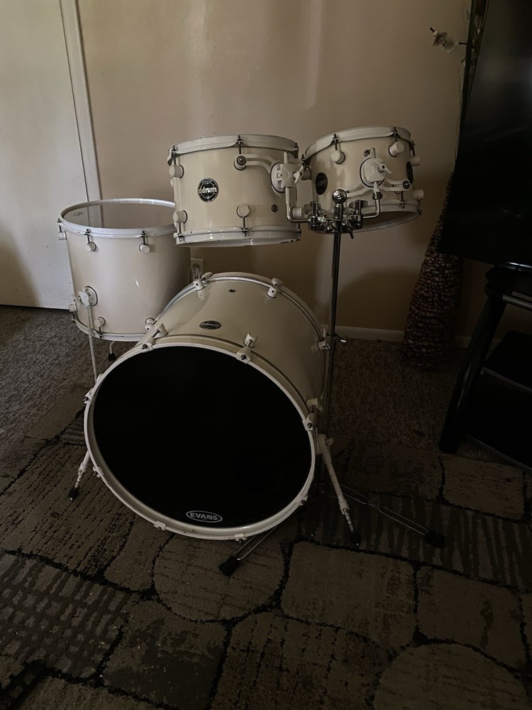 ddrum 3-Piece White Acoustic Drum Kit with Kick Drum, Rack Tom, Floor Tom