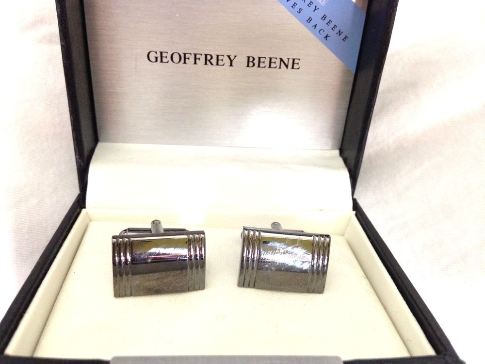 $70 Geoffrey Beene Mens Silver Square Cufflinks Formal Wedding Dress Wrist Cuffs