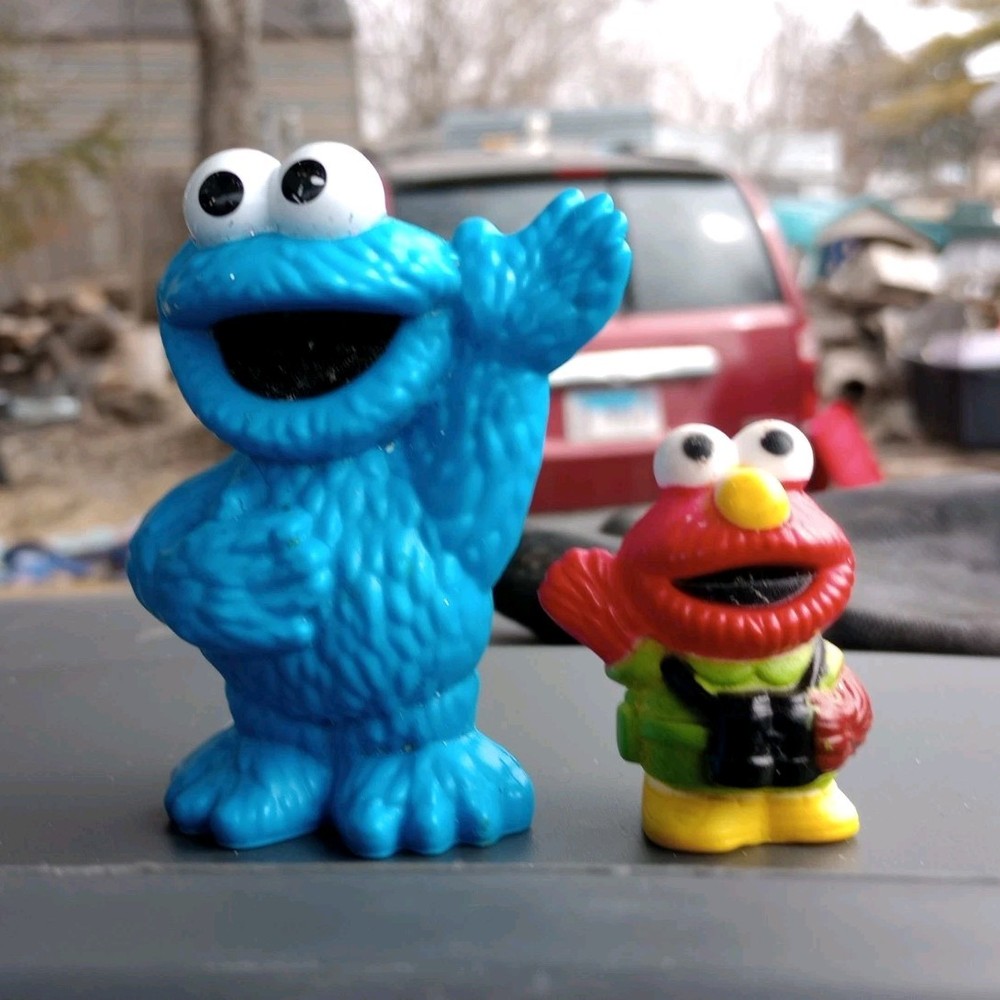 Sesame Street Cookie Monster and Elmo Pretend Play Toy Figures