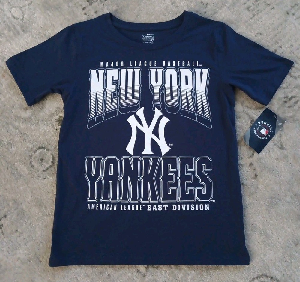 New York Yankees Boys 12/14 Large Blue Graphic T-Shirt Genuine Merchandise MLB