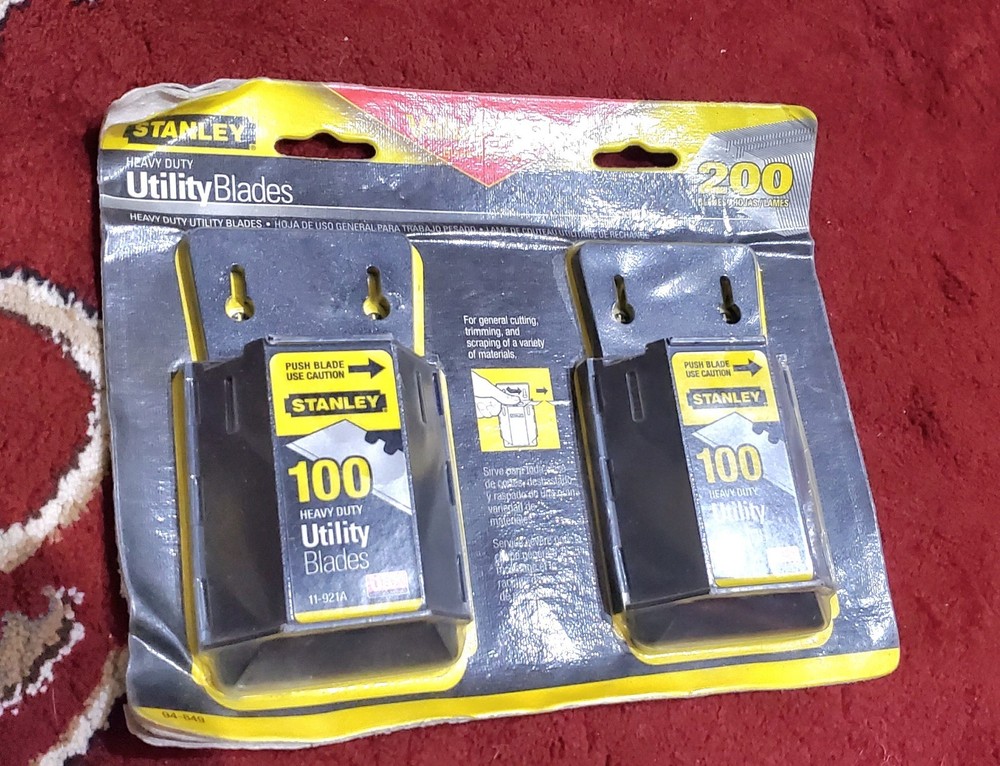 Stanley Utility Knife Blades 200-Pack 11-911A .017 Thick Regular Duty Blades