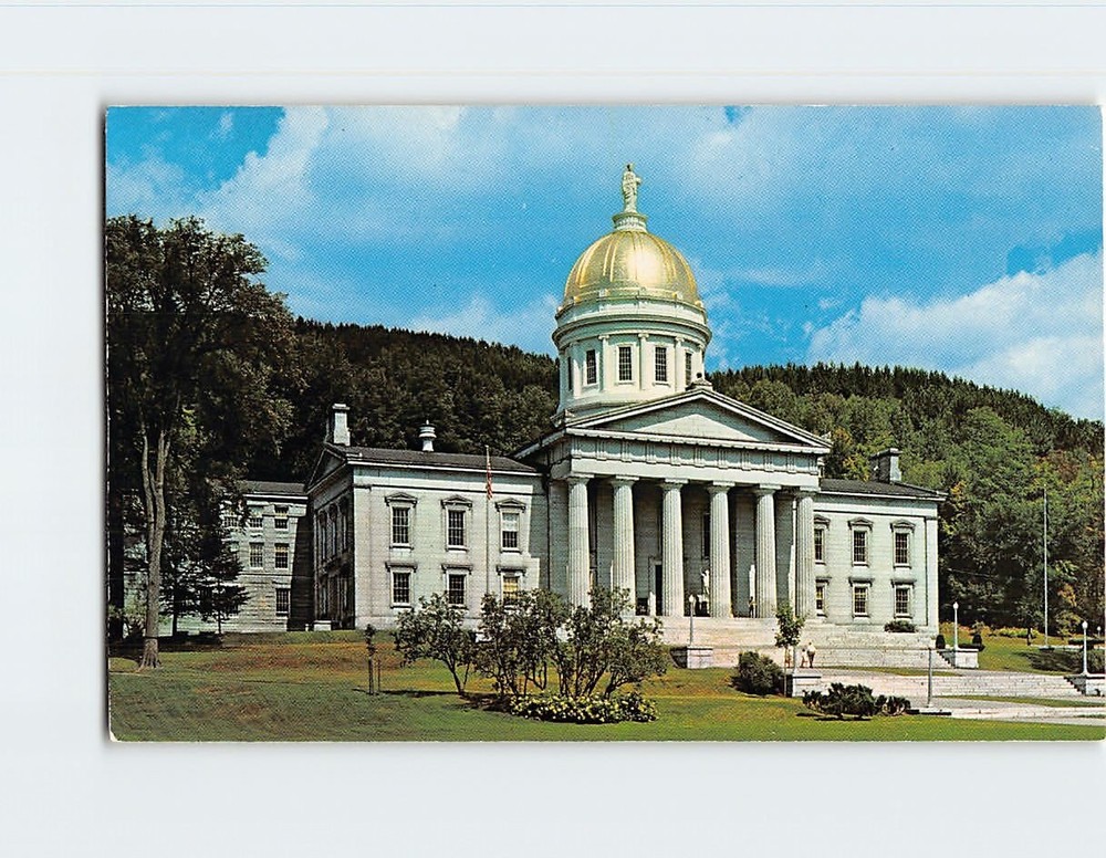 Postcard State Capitol Montpelier Vermont USA