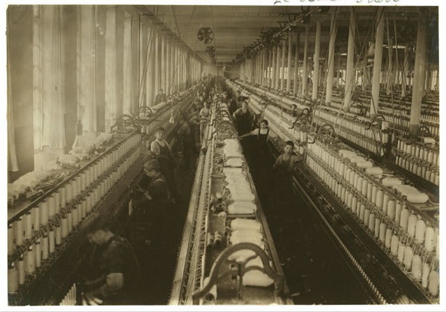 Cornell Mill,Fall River,Massachusetts,Child Labor,Lewis Wickes Hine,1912,1