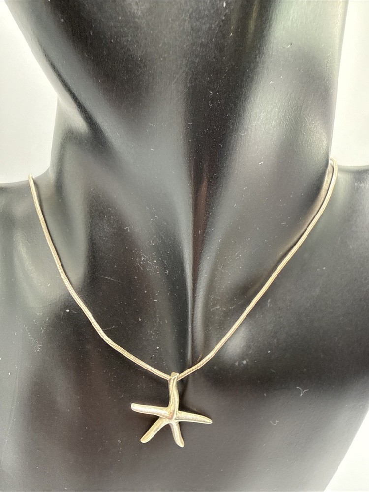 VTG 925 Sterling Silver Starfish Pendant Necklace. 5.5 Grams. 18”Long