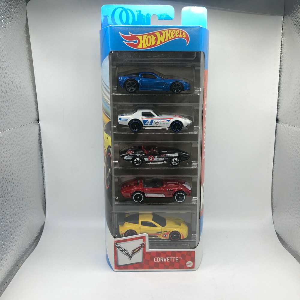 Hot Wheels Chevrolet Covettte 5 Car Set 2020  scale Chevy