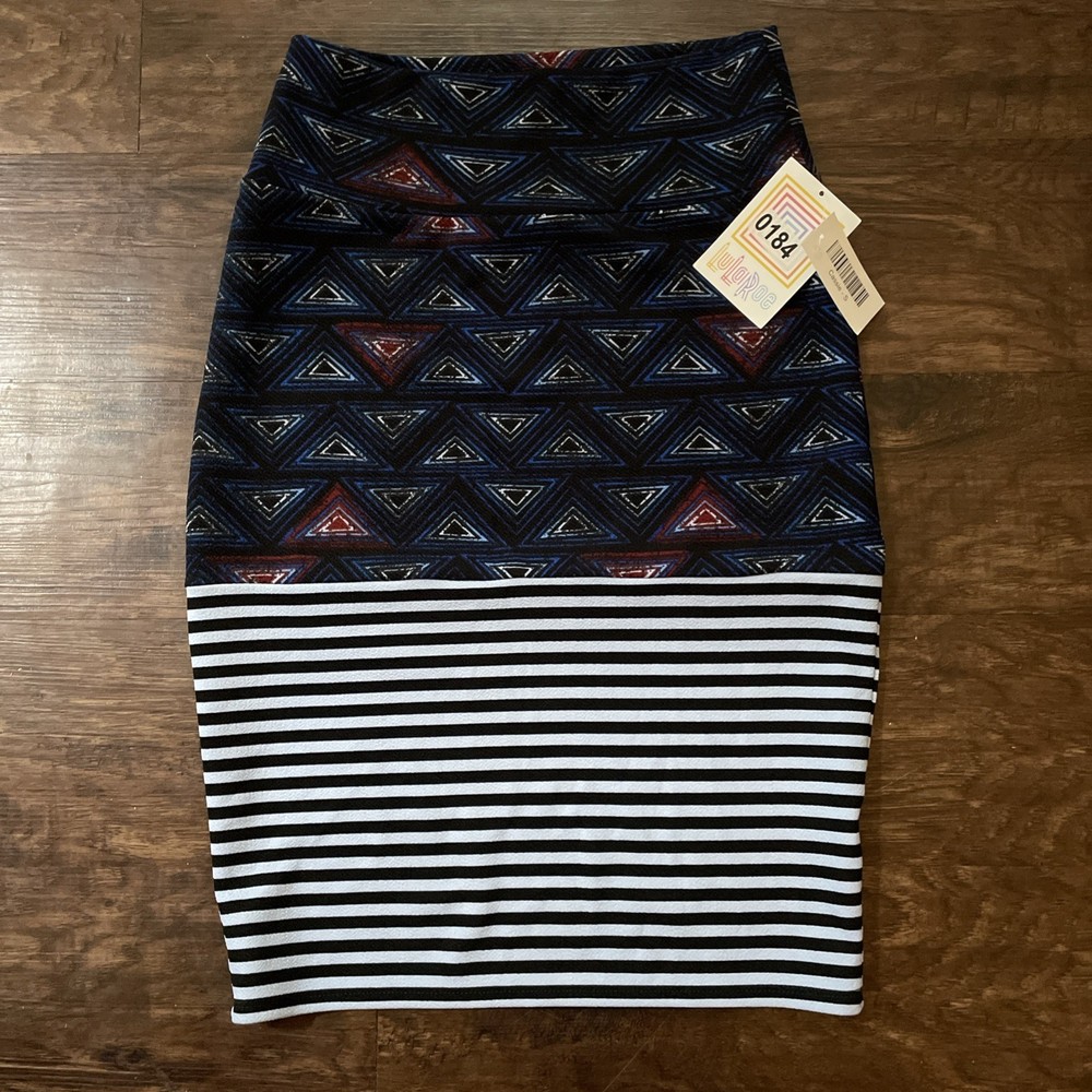 LuLaRoe Cassie Horizontal black Stripes/geometric Design Pencil skirt