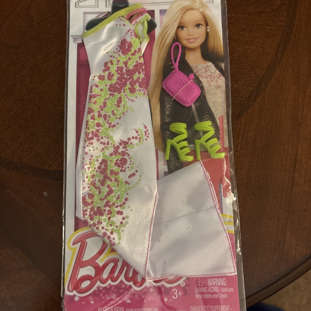 Barbie’s Life In The Dream house Fashionistas Complete Outfit - Stunning #CFY00