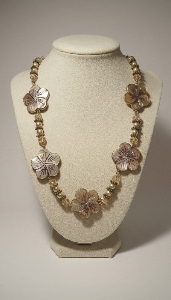 Vintage Carved Mother of Pearl Shell Flower Beaded Statement Necklace