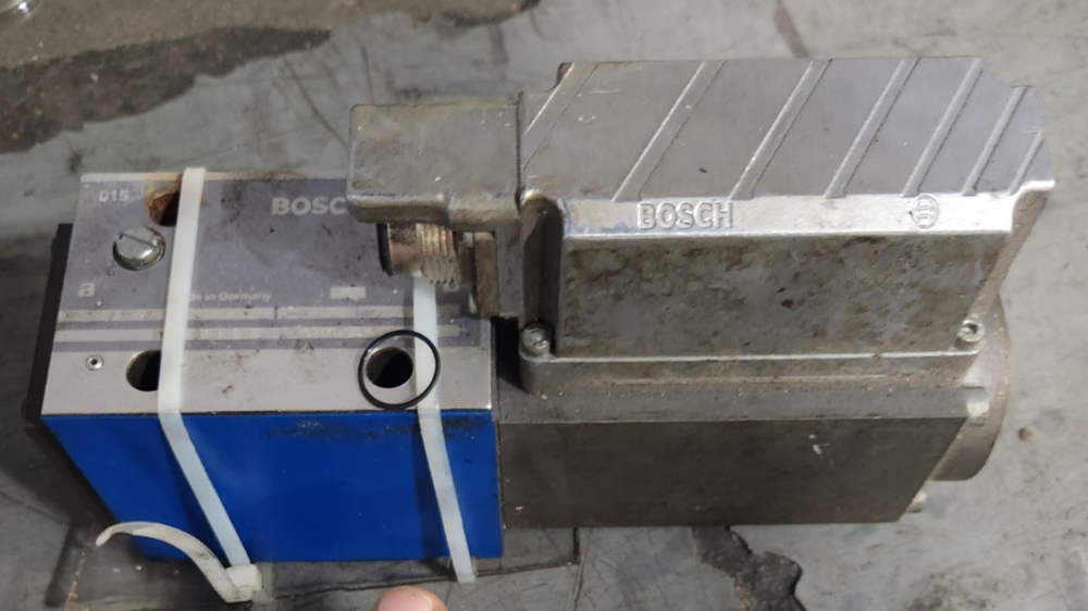 REXROTH 0811402114 5WRPE 10 F1B 70L-2X/G24K0/B5M