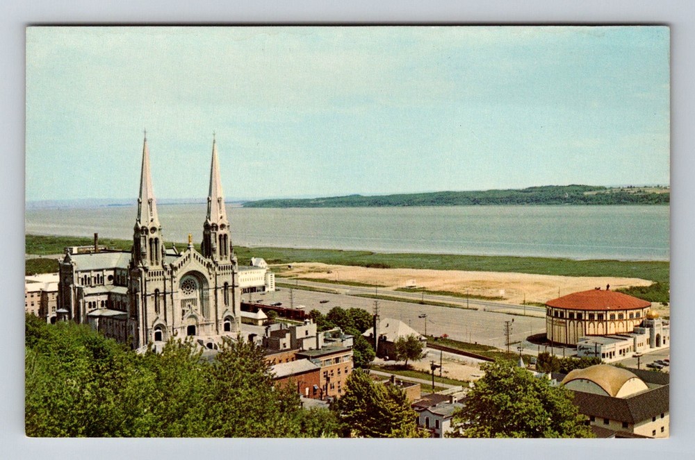 Canada- Quebec St. Anne de Beaupre Basilica Souvenir Old Postal Vintage Postcard