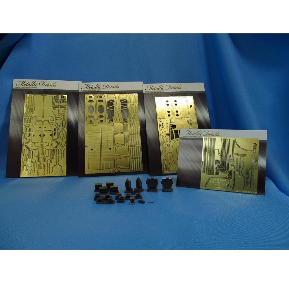 Metallic Details MDR3202 Scale model kit 1:32 B-24. Wheel bays (HobbyBoss)