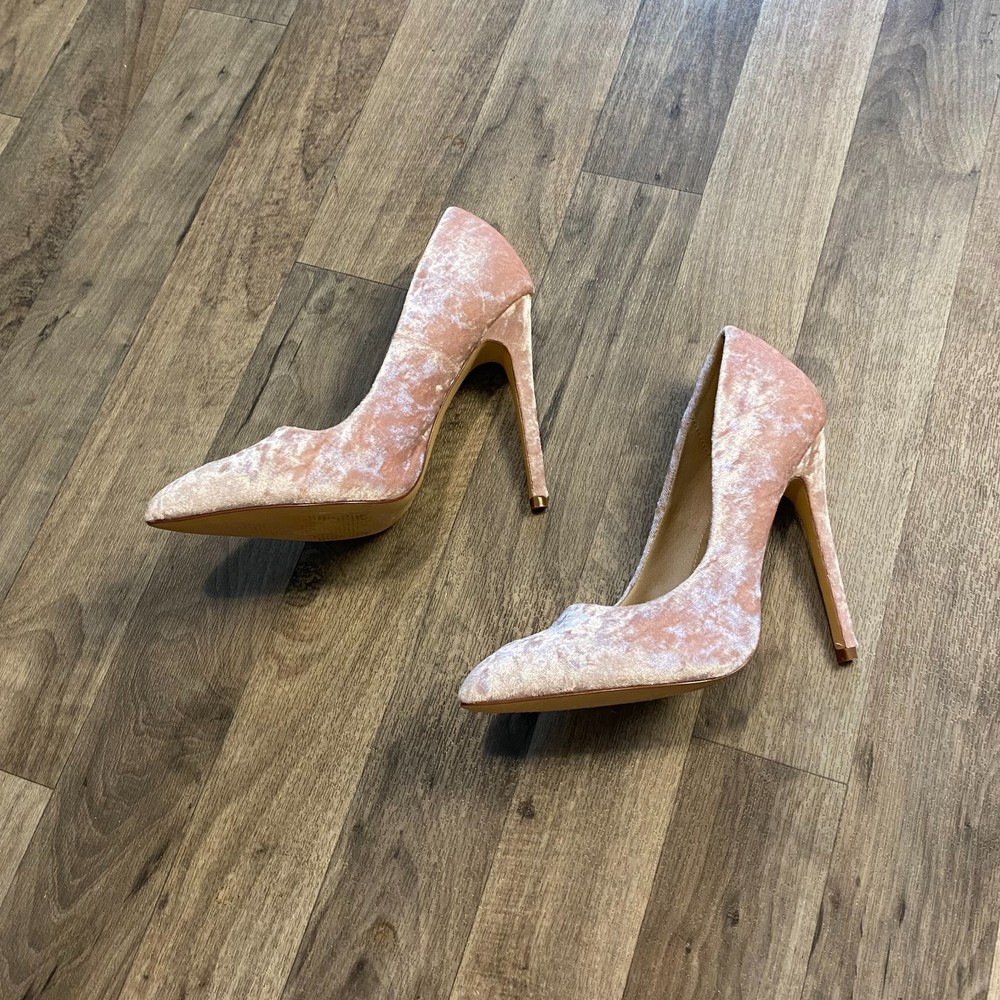 Liliana Velvet Pink Almond Toe Pumps Heels Size 7.5