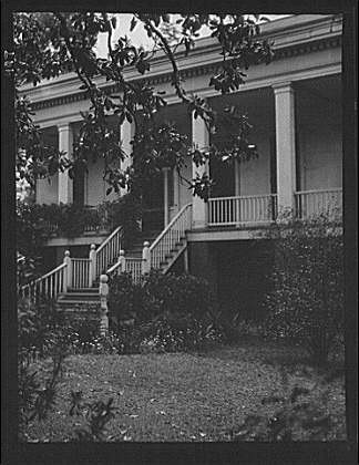 Plantation house,buildings,Uptown,New Orleans,Louisiana,LA,Arnold Genthe,1920