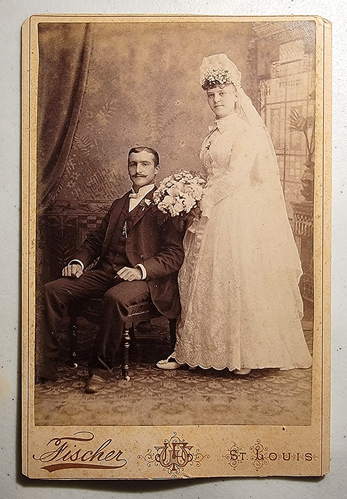 St. Louis Missouri MO Man And Woman Wedding Picture Vintage Cabinet Card Photo