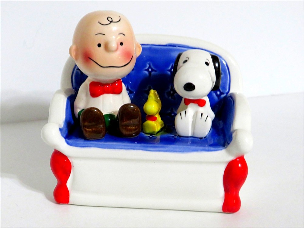 SNOOPY PEANUTS CHARLIE BROWN WILLITTS 40TH ANN CERAMIC MUSIC BOX FIGURE 1990