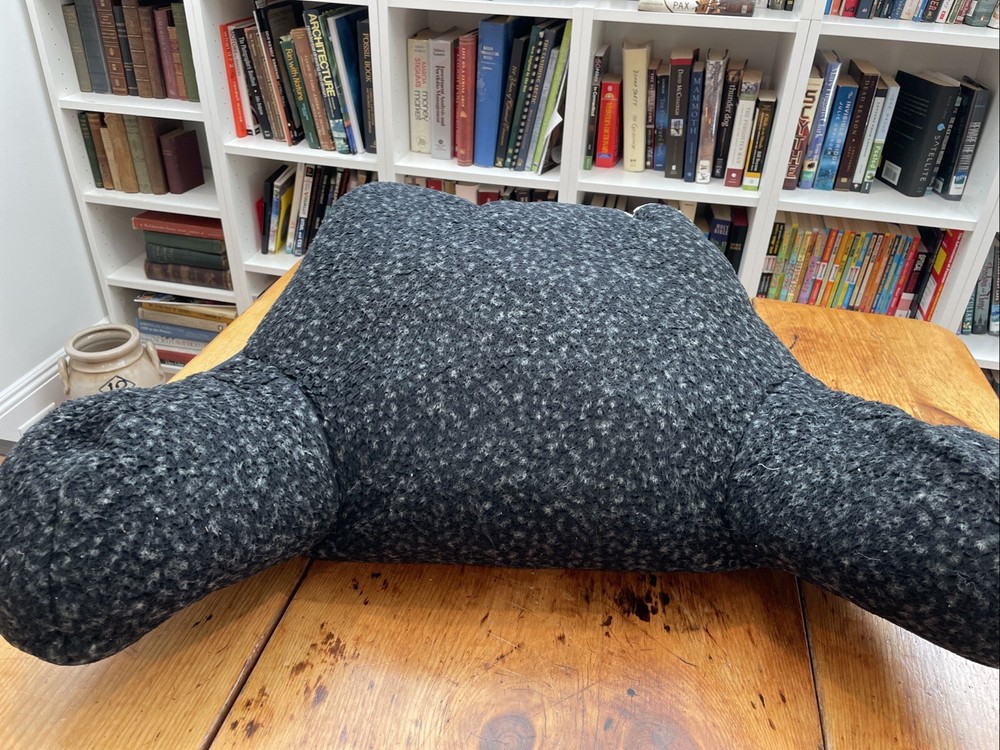 Room Essentials Bed Rest Sherpa -Husband