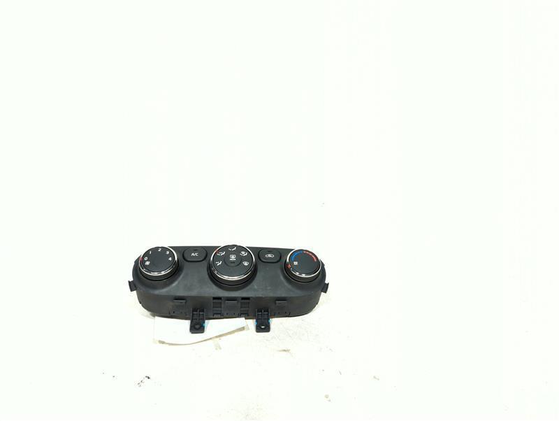 2015 Kia Forte Hatchback A/C Selector Switch for Automatic Temperature Control