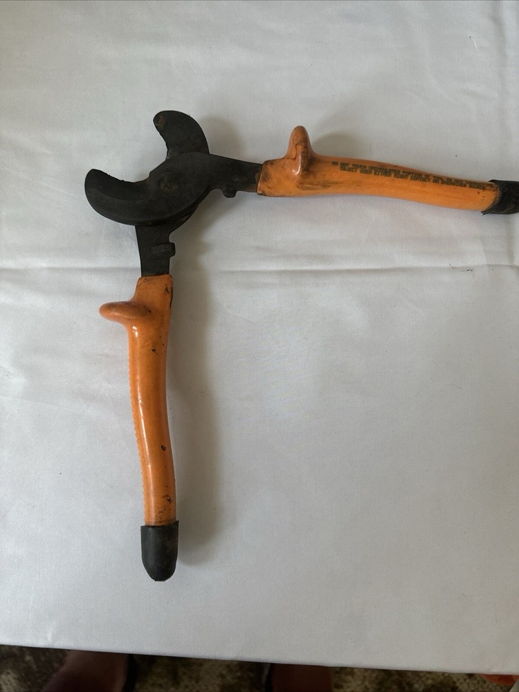 Klein Tools 63050-EINS 1 Electrician's Insulated High-Volt 1000V Cable Cutter