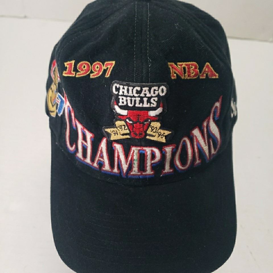 Vintage Chicago Bulls 1997 NBA Finals Champions Logo Athletic Snapback Hat Cap