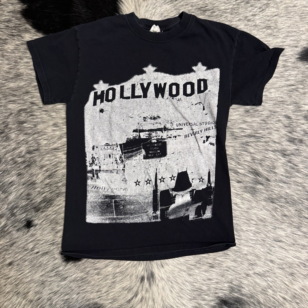 🎬 Vintage 90s Hollywood Graphic Tee (Black/White) — Anvil Tag — Size S