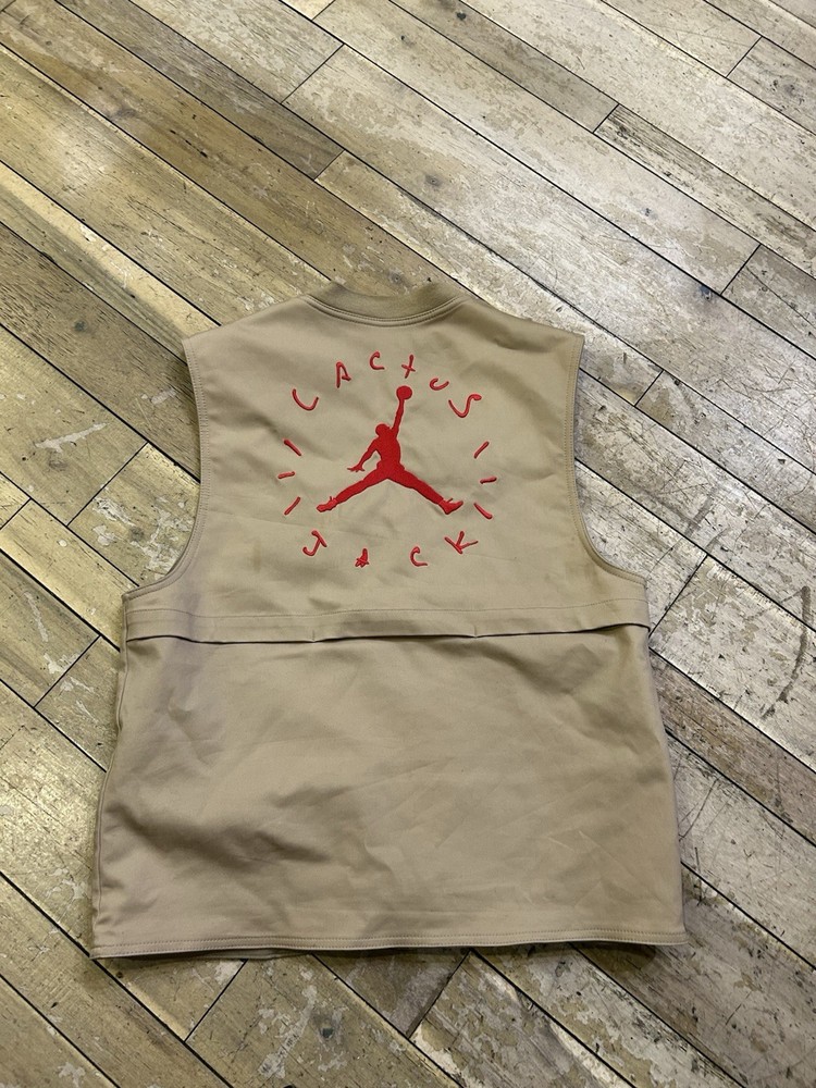 Size S - Travis Scott X Cactus Jack X Jordan Utility Vest - Tan