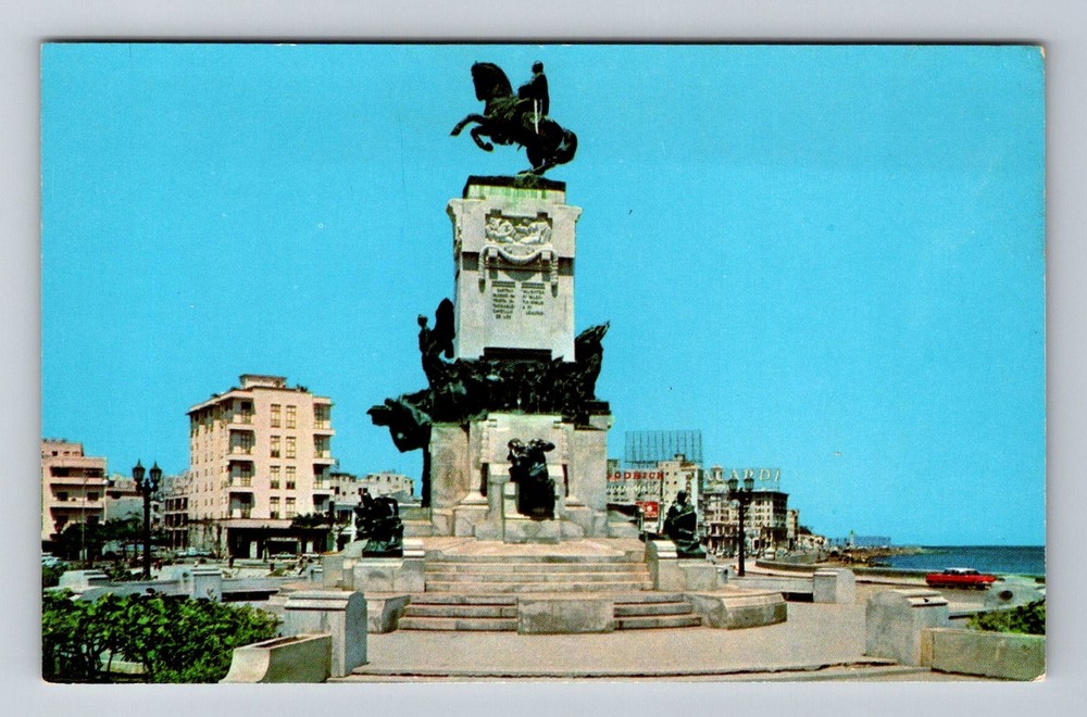 Cuba- Havana Maceo Monument On The Famous Malecon Souvenir Old Vintage Postcard