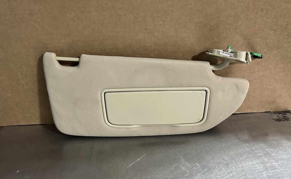 2000-2005 Volvo S80 Passenger Side Beige Sun Visor #2910