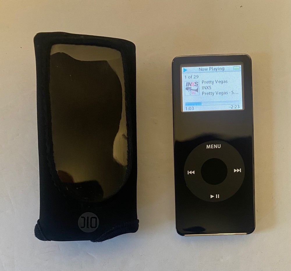 Apple iPod Nano A1137 1st Generation 1 GB Black Tested and Works!