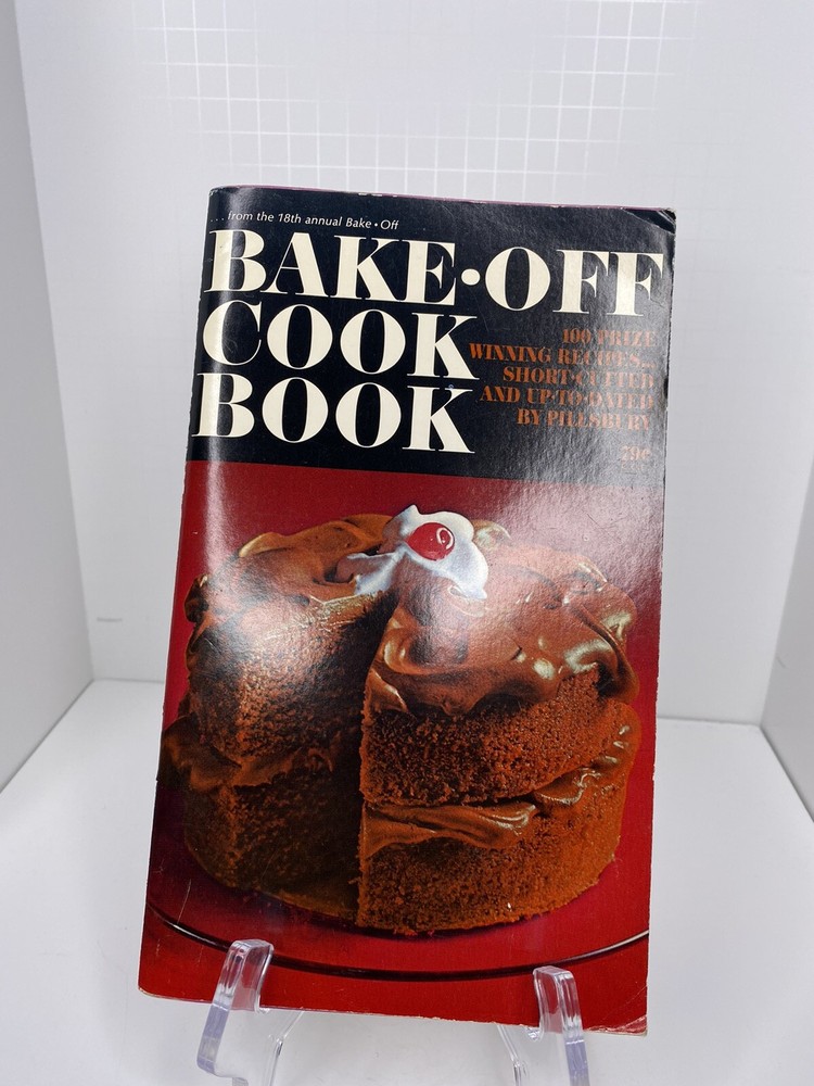 Pillsbury 18th Annual Bake Off Cook Book 1967 Paperback Vintage Recipes