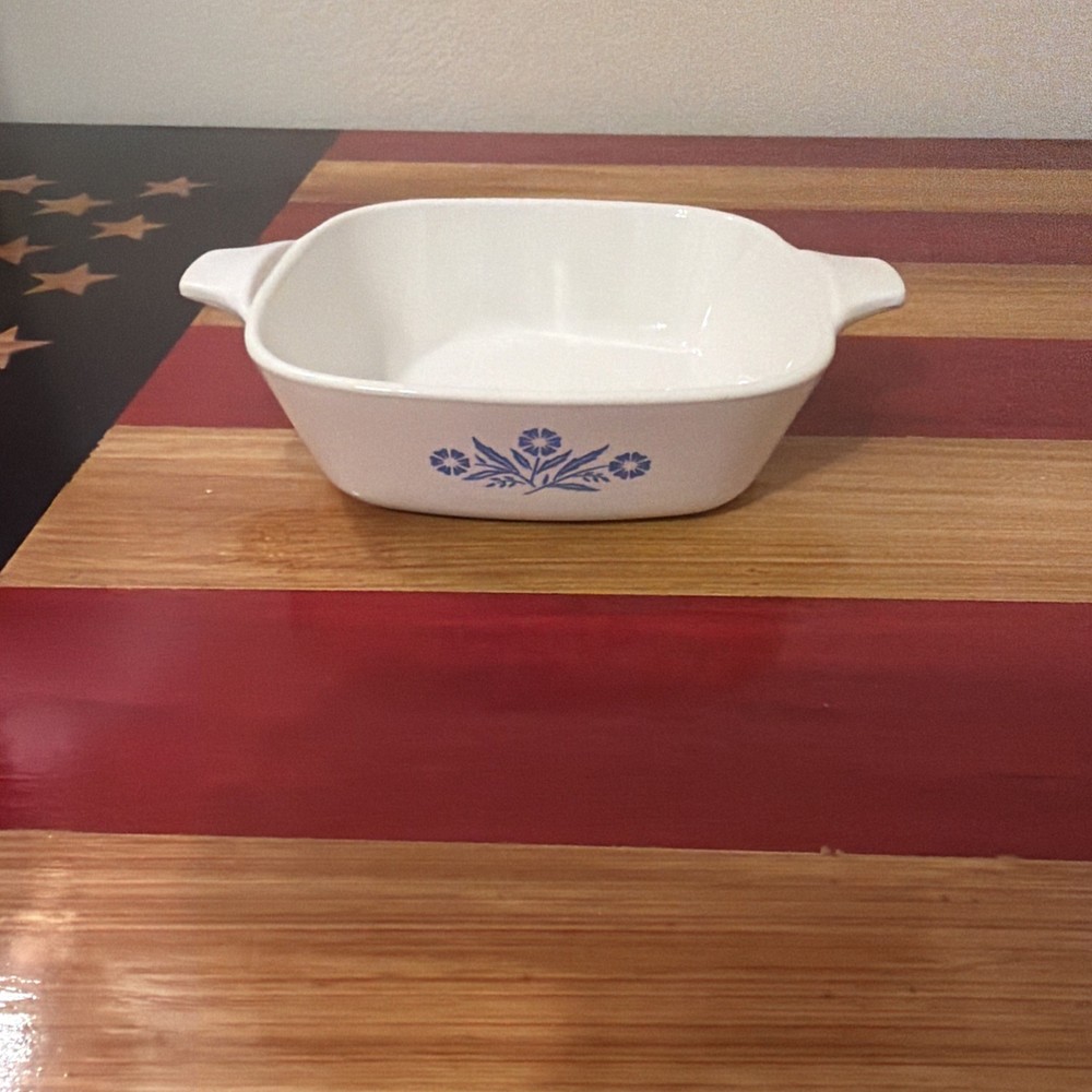 Vintage CORNING WARE Blue Cornflower PETITE PAN  P-41-B 1 3/4 Cup
