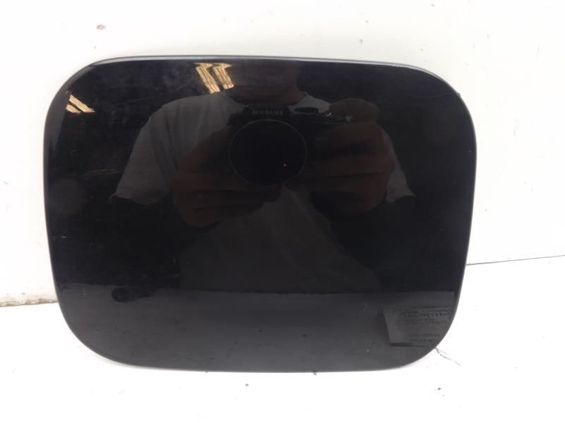 96 AUDI A6 FUEL FILLER DOOR 121500
