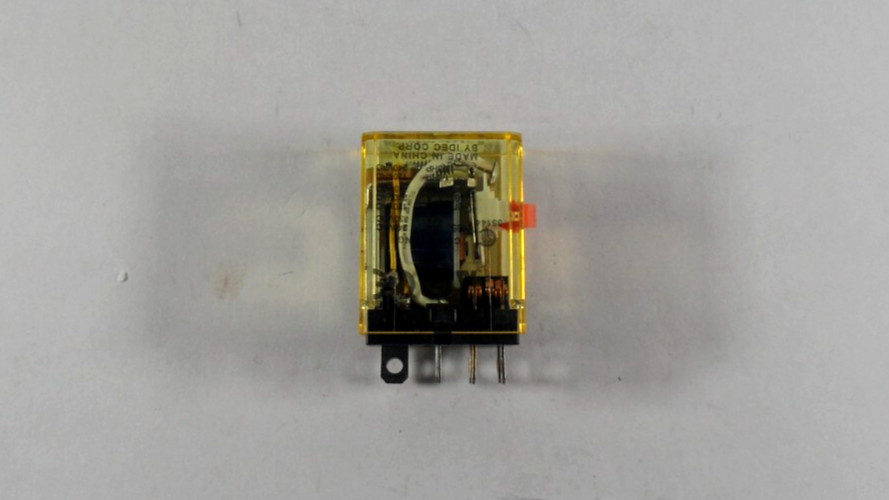 IDEC RH2B-ULCAC110-120V, Power Relay, DPDT, 120 VAC, 10 A, RH Series, Socket