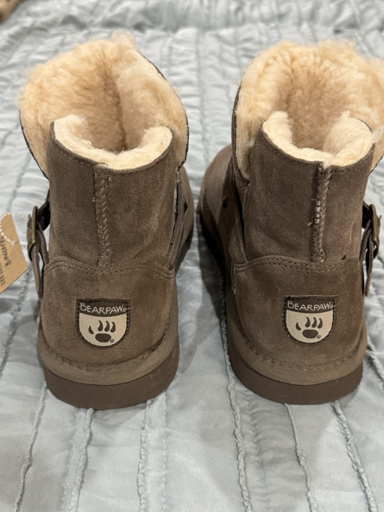 Women's Bearpaw Imani Boots Size 8 in Brown