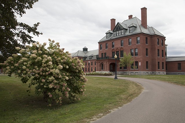 Photo:Waterbury Vermont Vermont State Hospital 2017 Brick Building Grounds