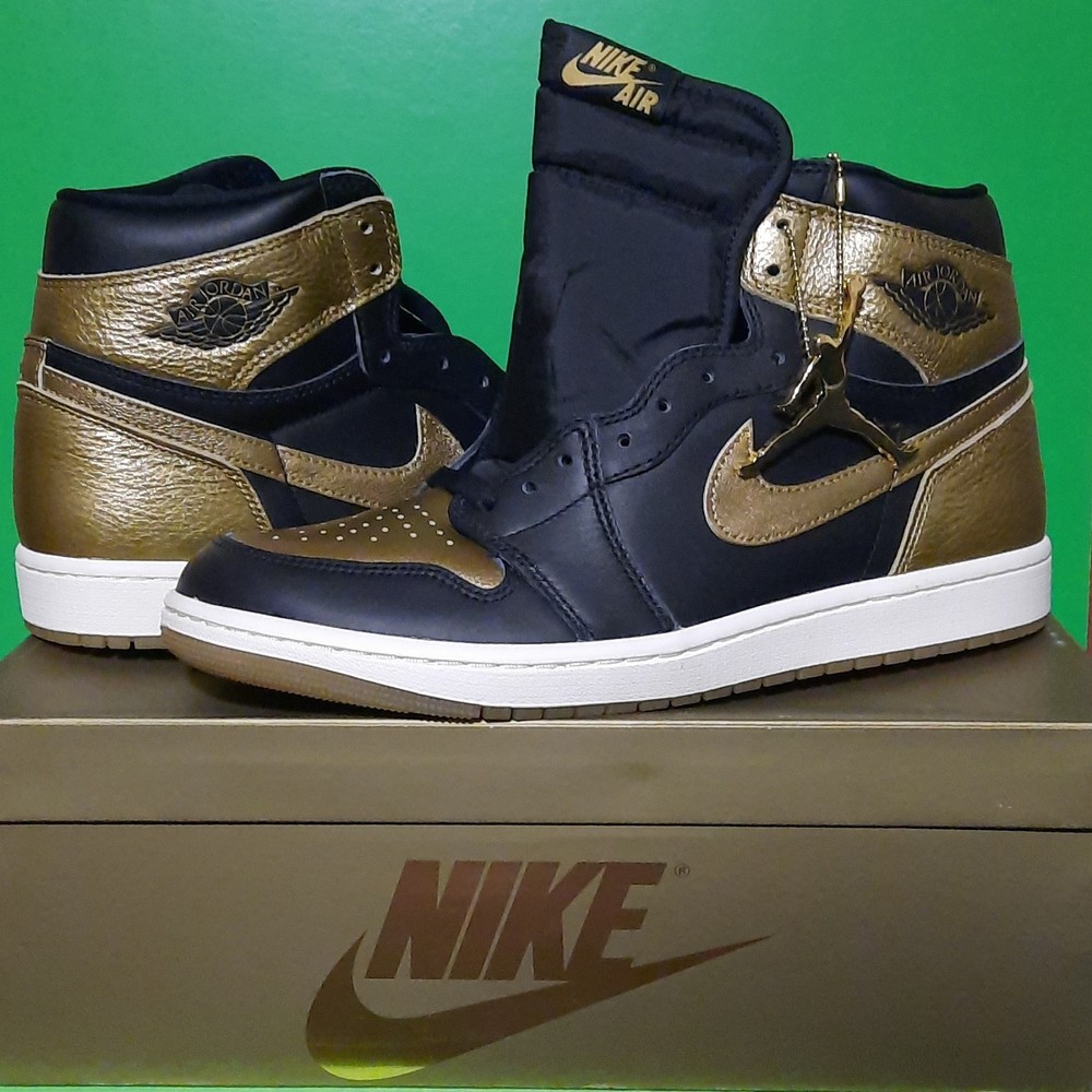 Nike Air Jordan 1 Retro High OG Black Gold Size 11 Men's Leather High Top