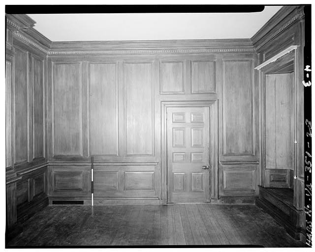 23. SOUTHWEST ROOM LOOKING EAST, MAIN HOUSE, FIRST FLOOR - Carter's Grove,