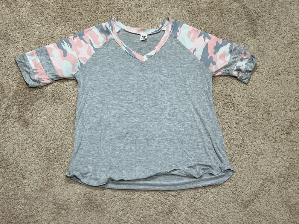 Sew In Love Womens Shirt Size Small Multicolor Camo Print Soft Classic Casual