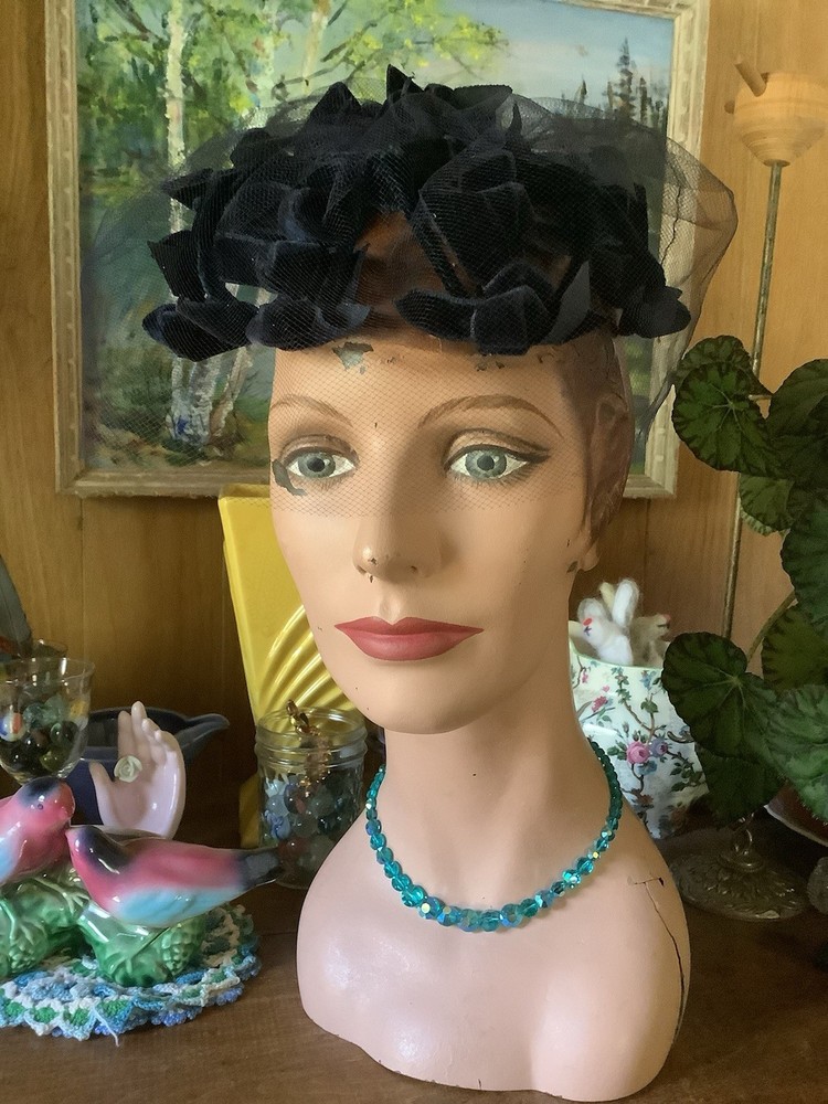 Vintage Antique 1940’s Midnight Blue Velvet Bows Veil HAT