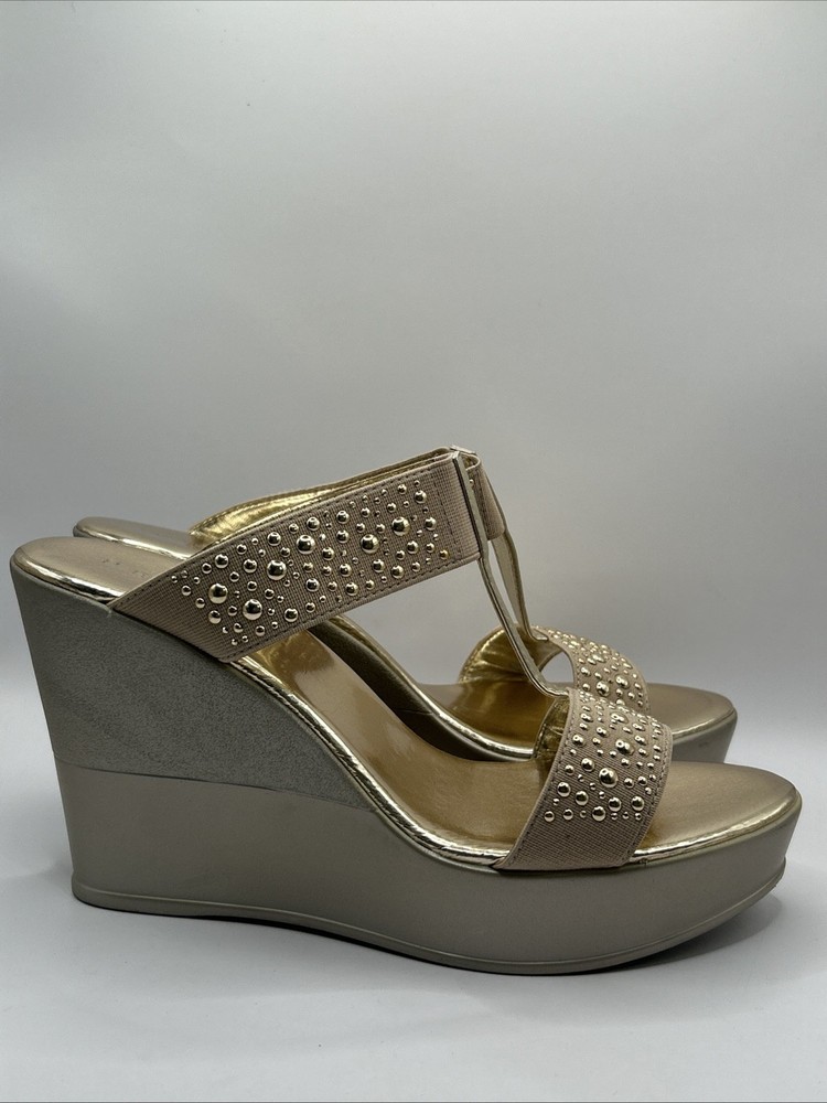 Pesaro gold wedge sandals size 8 stylish summer footwear