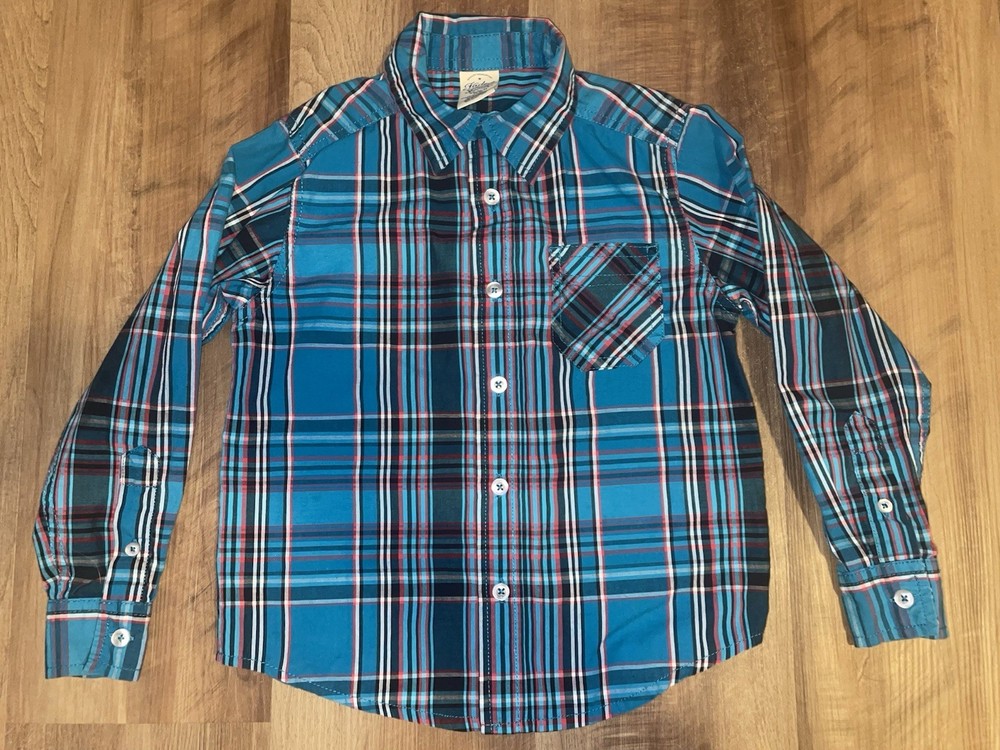 Size 4/5 Boys Faded Glory Button Up Shirt.