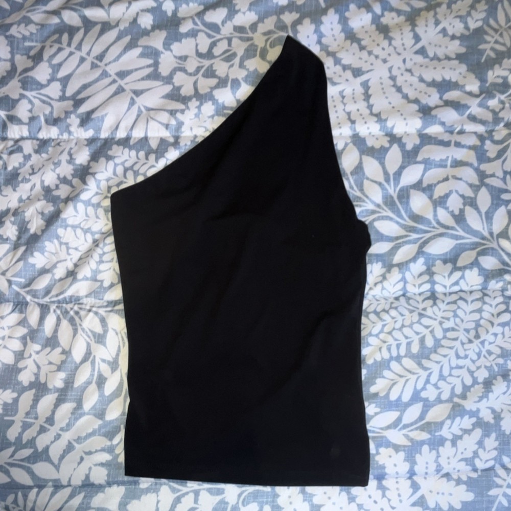 H&M Black Asymmetrical One Shoulder Top; Women's Size SMALL