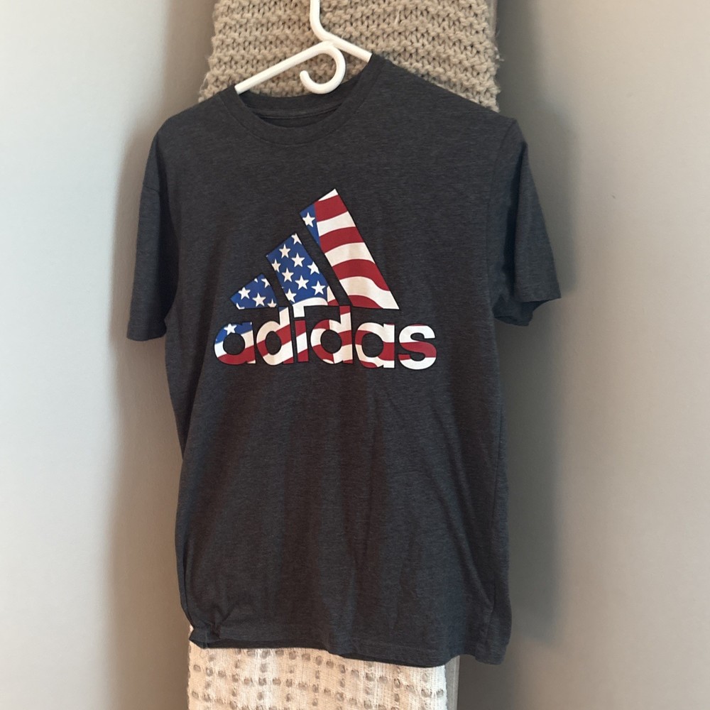 Adidas Go-To Tee Shirt Mens Small Gray USA Flag Logo Graphic Short Sleeve